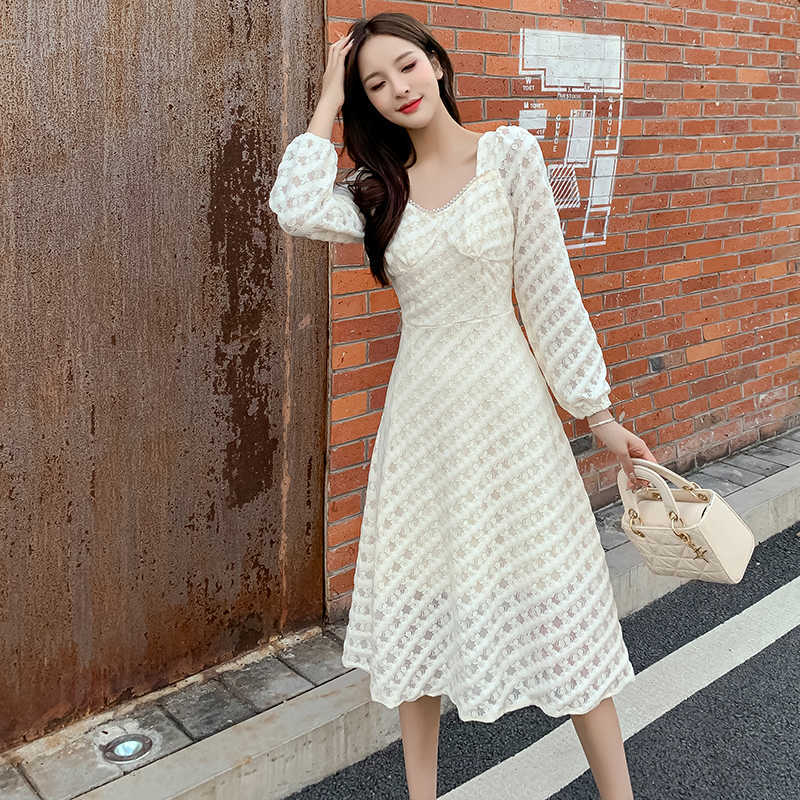 LY VAREY LIN Spring Women Slim Lace Dress Elegant Pearl Long Sleeve Square Collar Mid-Calf 210526