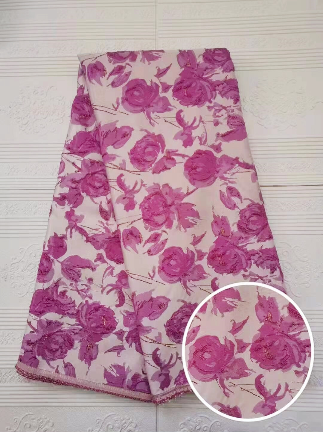5Yards/Lot Good Sale White Velveteen Lace Fabric African Soft Velvet Material Fuchsia Flower Style For Dressing JL7
5Yards/Lot Good Sale White Velveteen Lace Fabric African Soft Velvet Material Fuchsia Flower Style For Dressing JL7