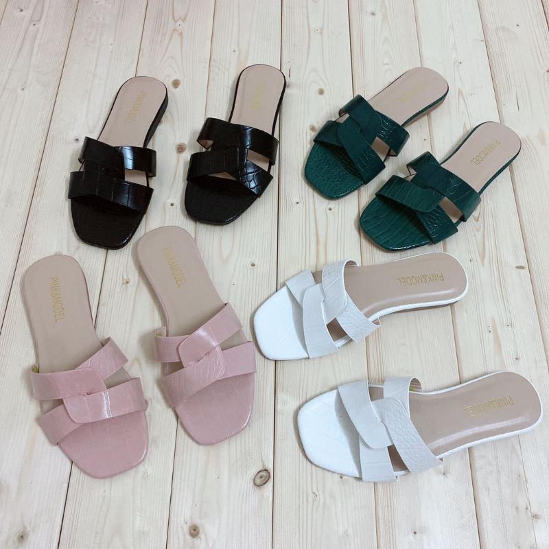 2021 Summer Women Flat Slippers Slides Solid Color Ladies Beach Denim Sandals Big Size Leopard Snake Flat Slides, Black
2021 Summer Women Flat Slippers Slides Solid Color Ladies Beach Denim Sandals Big Size Leopard Snake Flat Slides, Black