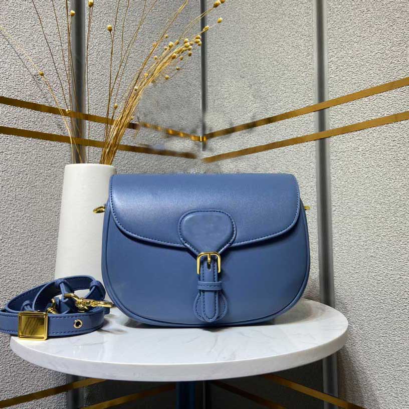 2021 Fashion women's evening messenger bag high quality genuine leather solid color playful trend urban gift
2021 Fashion women's evening messenger bag high quality genuine leather solid color playful trend urban gift