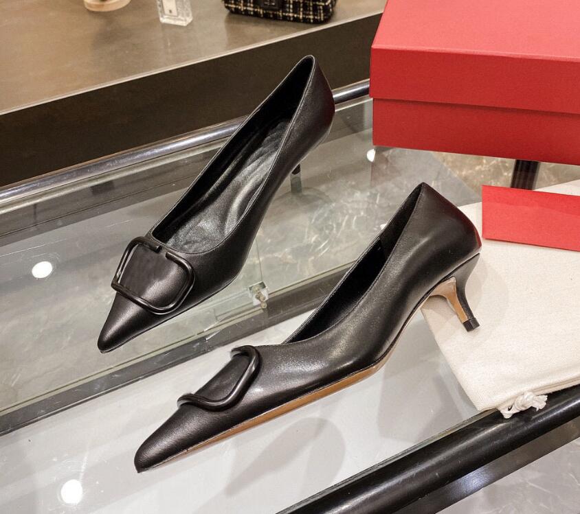 2021 Women Brand V Right Logo Real Leather Black High Heel Shoes Meta 6.5cm 8.5cm Thin High Heel Pointed Toe Wedding Shoes 35-43
2021 Women Brand V Right Logo Real Leather Black High Heel Shoes Meta 6.5cm 8.5cm Thin High Heel Pointed Toe Wedding Shoes 35-43
