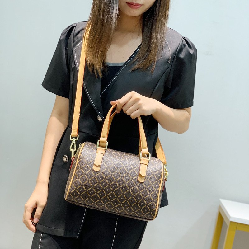 HH Luxurys Designers Bags 2021 High Quality Women Handbags shoulder purse checker tote grid flower Mother package bag LVLouis
Vitton YSL
VUTTON, Please don't order the option
HH Luxurys Designers Bags 2021 High Quality Women Handbags shoulder purse checker tote grid flower Mother package bag LVLouis
Vitton YSL
VUTTON, Please don't order the option
