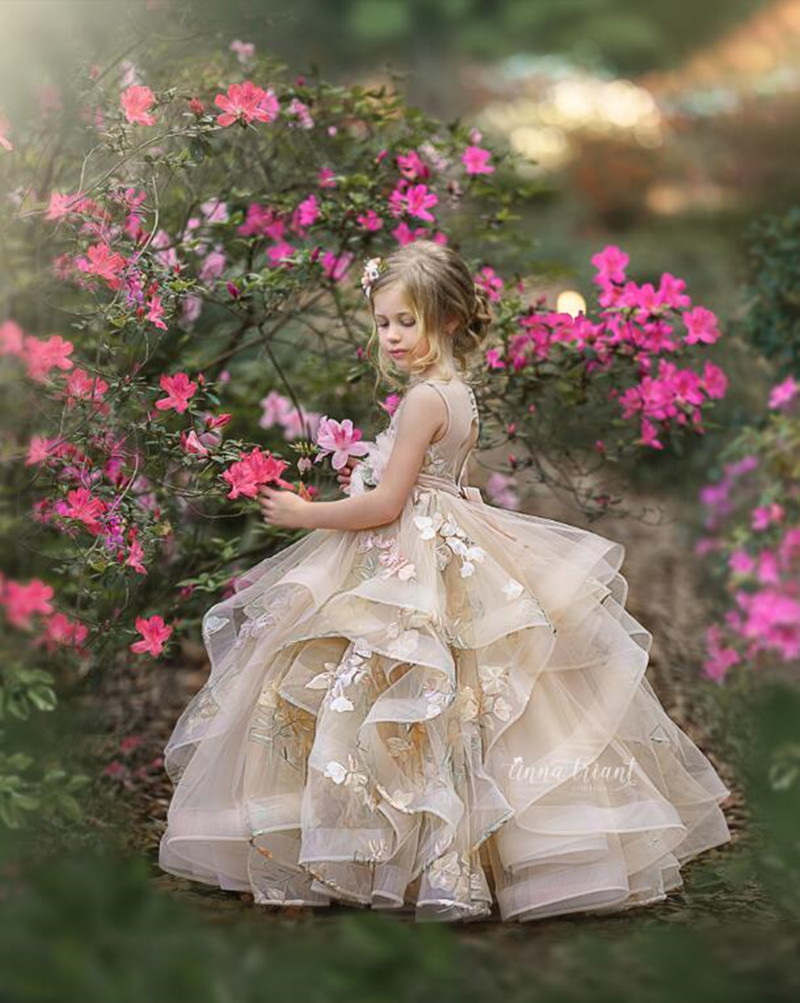 Cute 2021 Flower Girls' Dresses Jewel Neck Lace Appliques Tiered Skirts Girls Pageant Dress A Line Kids Birthday Gowns 0431