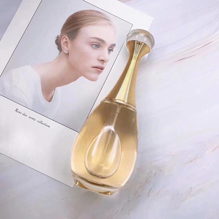 perfume for woman fragrance spray 100ml classical lady EDP Eau de parfum good smell floral notes long lasting fragrances fast free postage
perfume for woman fragrance spray 100ml classical lady EDP Eau de parfum good smell floral notes long lasting fragrances fast free postage