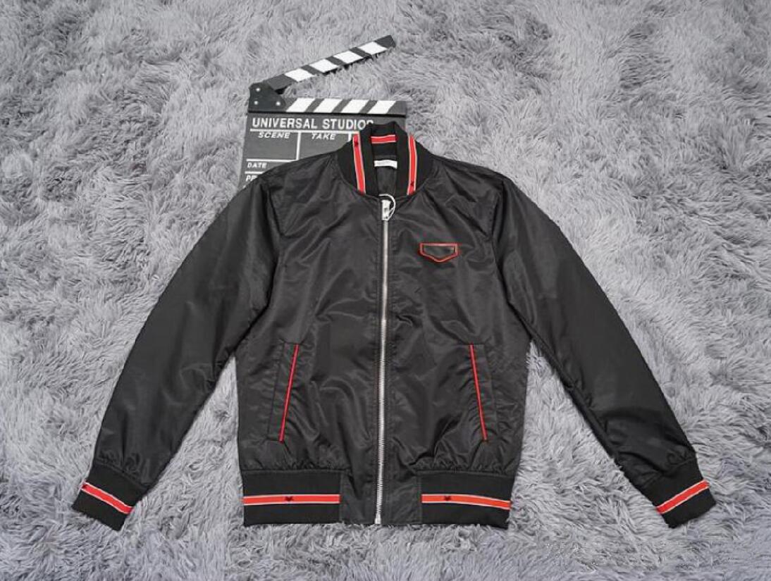 Spring Bomber Top quality 2021 winter mens jacket fashion women Men s Clothing Jackets black Casual Coats Windbreaker
Spring Bomber Top quality 2021 winter mens jacket fashion women Men s Clothing Jackets black Casual Coats Windbreaker