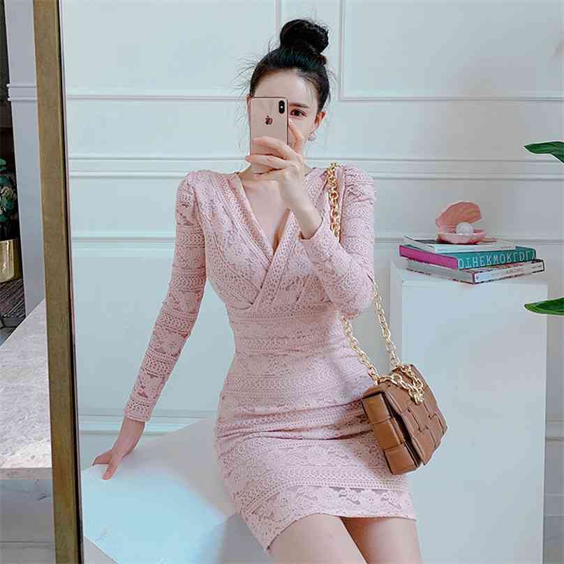 fall winter Pink Mini Dresses Ladies Korea Long Sleeve knitted Sexy Party for women Fashion Bodycon clothing 210602
fall winter Pink Mini Dresses Ladies Korea Long Sleeve knitted Sexy Party for women Fashion Bodycon clothing 210602