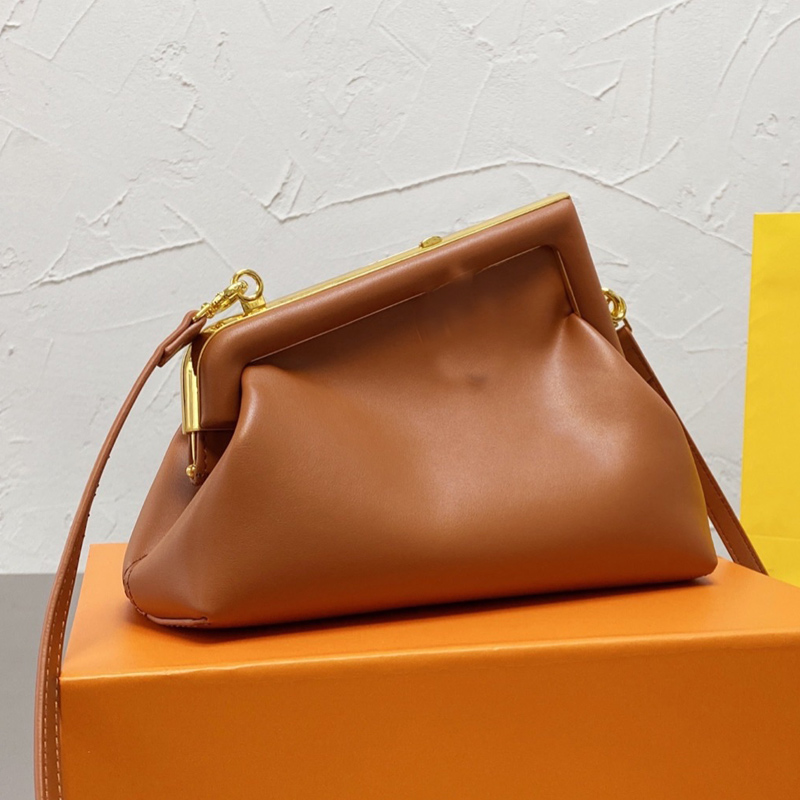 Women Handbag Purse Crossbody Shoulder Bags Fashion Letter Clutch Dinner Bags Genuine Leather Metal Clip Package Evening Wallet High Quality, Just box
Women Handbag Purse Crossbody Shoulder Bags Fashion Letter Clutch Dinner Bags Genuine Leather Metal Clip Package Evening Wallet High Quality, Just box