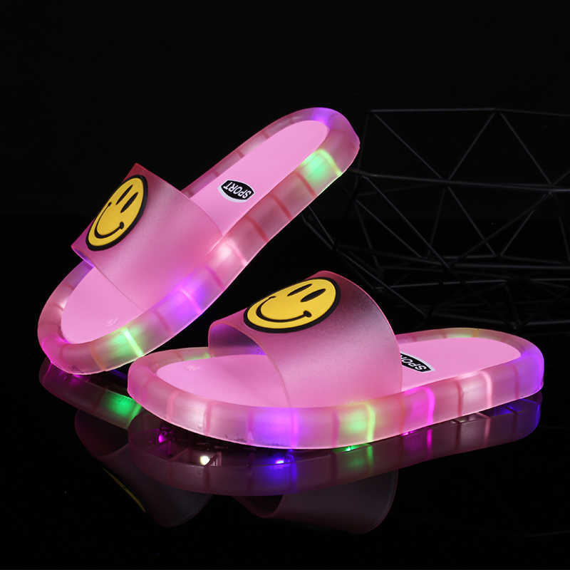 2020 Summer Girls Boys Luminous Slippers Children Soft PVC Shoes Toddler Kids Home Sandals Comfortable Baby Slides Flip Flops X0703