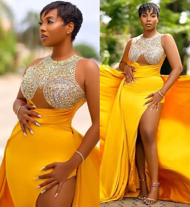 Sexy Yellow Mermaid Prom Dresses With Sparkly Beaded Crystal Plus Size Sweep Train Front Split Formal Evening Occasion Gowns Vestidos De Novia