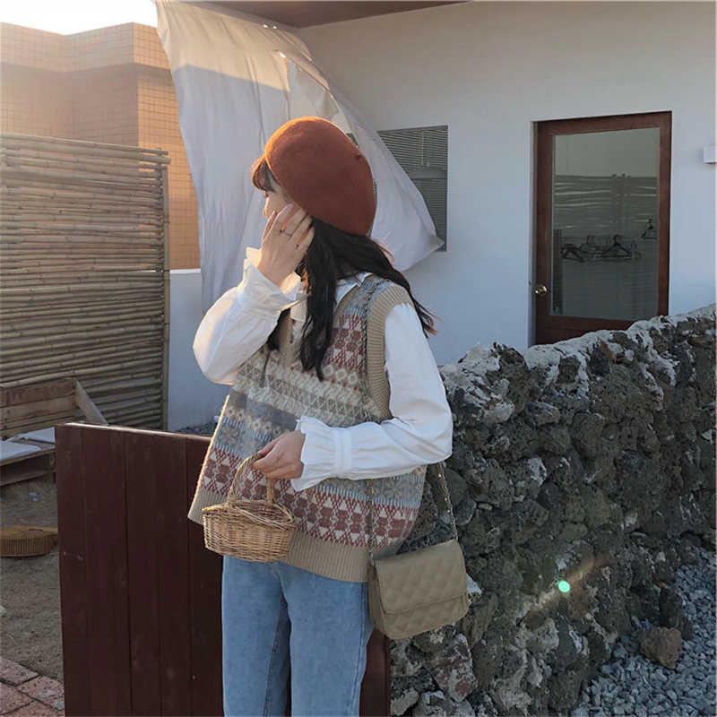 Retro Sweater Vest Women Autumn V-neck Knitted Sleeveless Pullover Vest Preppy Girl Tops Waistcoats Stripe splicing Khaki 210702