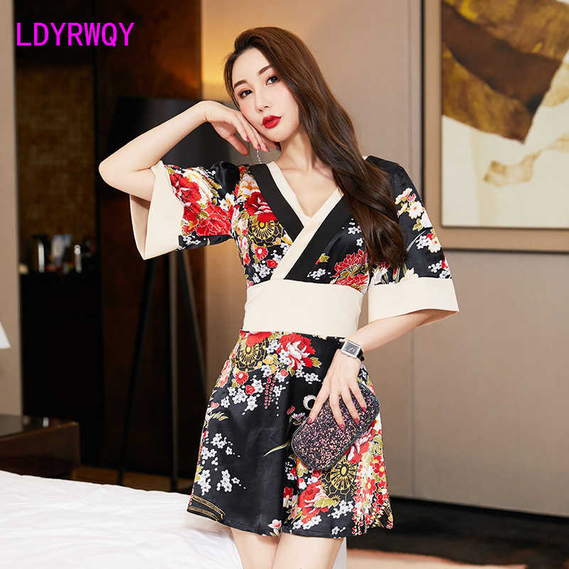 sexy dress print Japanese kimono temperament bare chest night Knee-Length V-Neck Zippers 210603, Mixed
sexy dress print Japanese kimono temperament bare chest night Knee-Length V-Neck Zippers 210603, Mixed