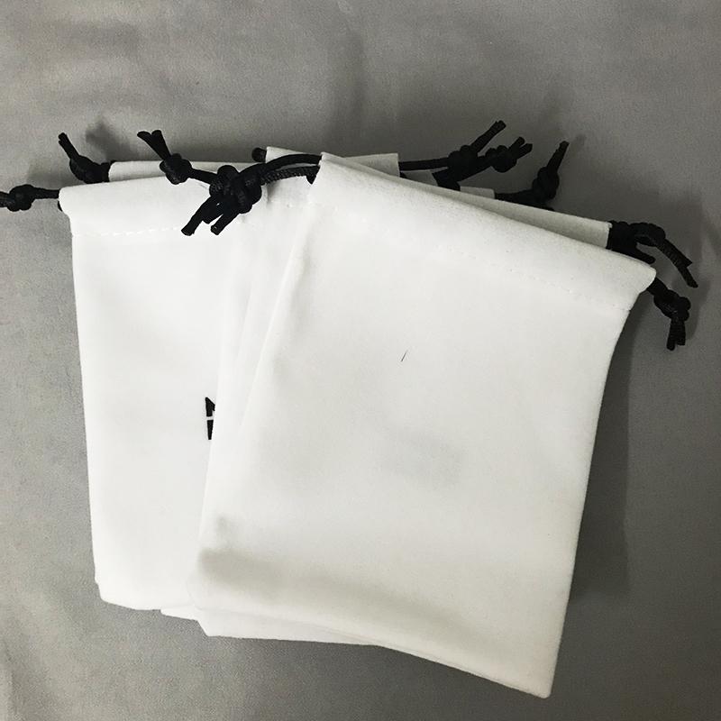 Luxury Designer Bracelets Jewelry Classic Bracelet Bags Tie Clip Key Chain Drawcord Dust Bag, Pink;blue
Luxury Designer Bracelets Jewelry Classic Bracelet Bags Tie Clip Key Chain Drawcord Dust Bag, Pink;blue