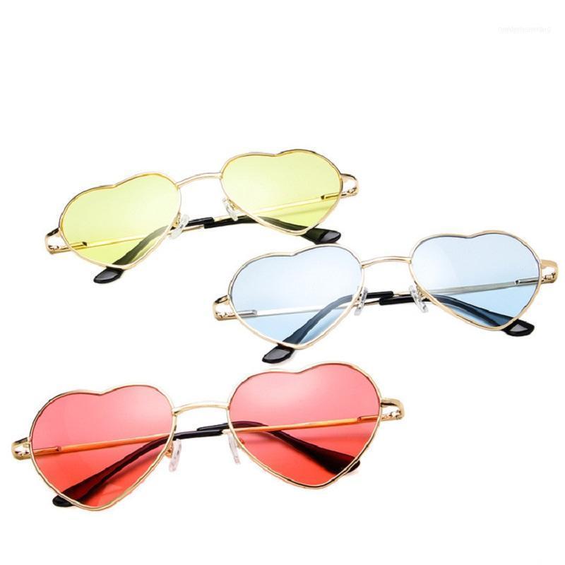 Love Heart Shaped Sunglasses Women Vintage Sun Glasses Fashion Eyeglasses Frame Retro UV400 Gafas Brand Designer Lunettes
Love Heart Shaped Sunglasses Women Vintage Sun Glasses Fashion Eyeglasses Frame Retro UV400 Gafas Brand Designer Lunettes