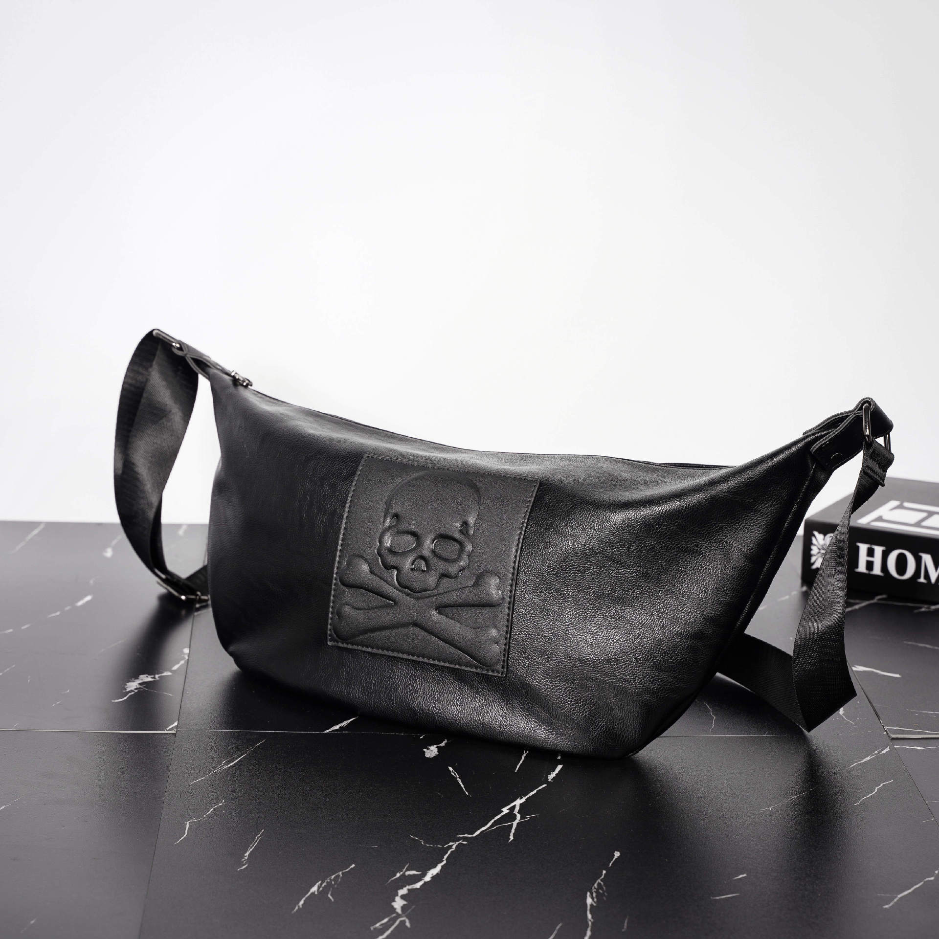 Fanny Packs Waist Pack Bag with Zipper Pockets Adjustable Belt PU Leather for Men Women Fashion Travel Pouch
