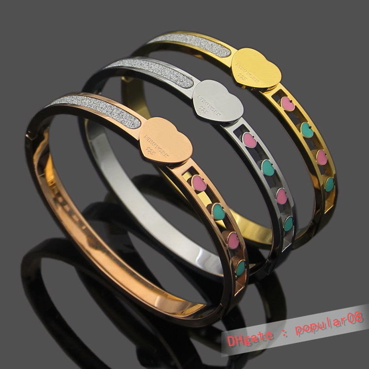 Europe America Fashion Style Lady Women Titanium steel Engraved T Letter Red Green Enamel Heart Bangle Bracelets 3 Color
Europe America Fashion Style Lady Women Titanium steel Engraved T Letter Red Green Enamel Heart Bangle Bracelets 3 Color