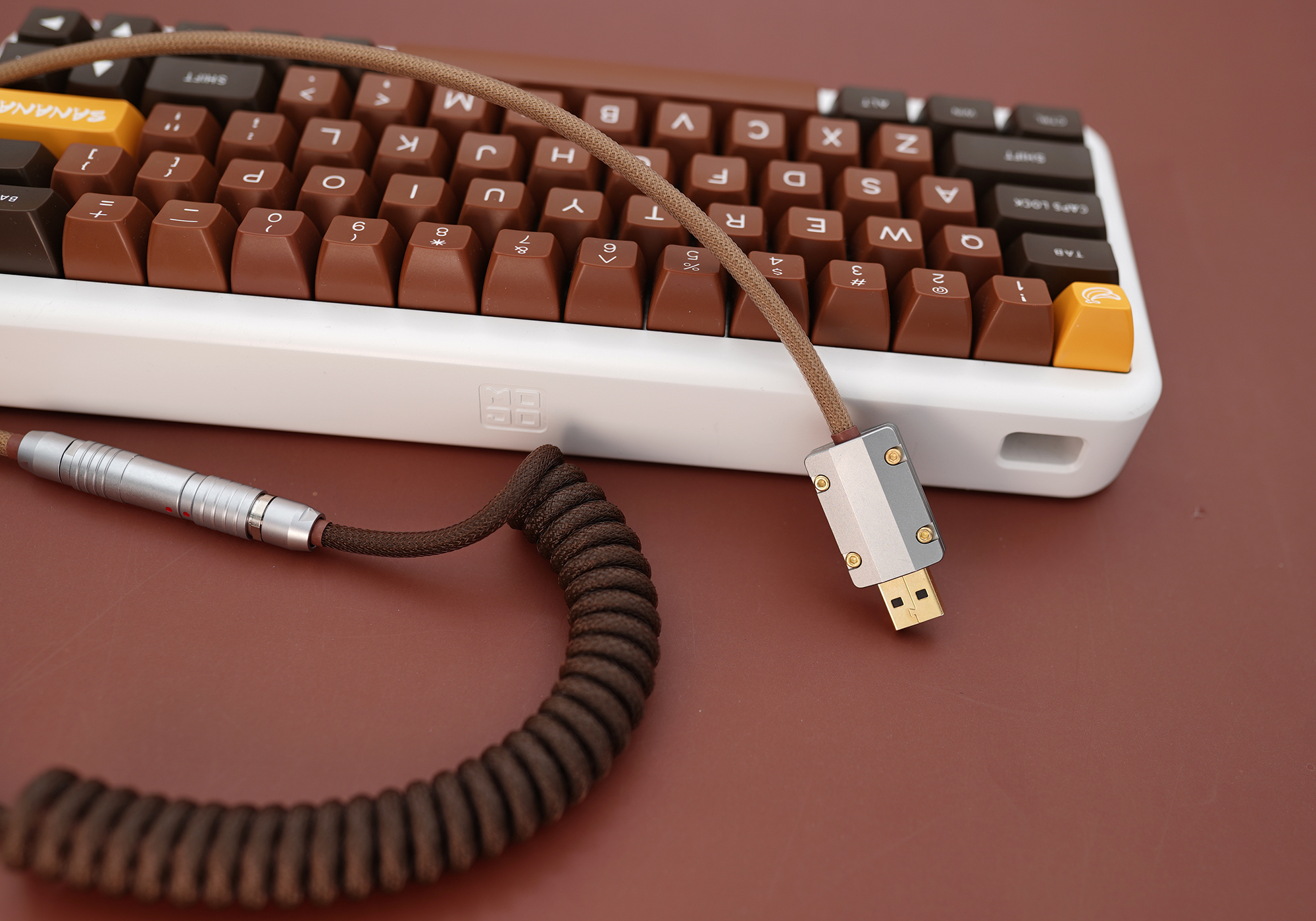 GeekCable Handmade Customized Mechanical Keyboard Data Cable For GMK Theme SP Keycap Line Chocolate Colorway