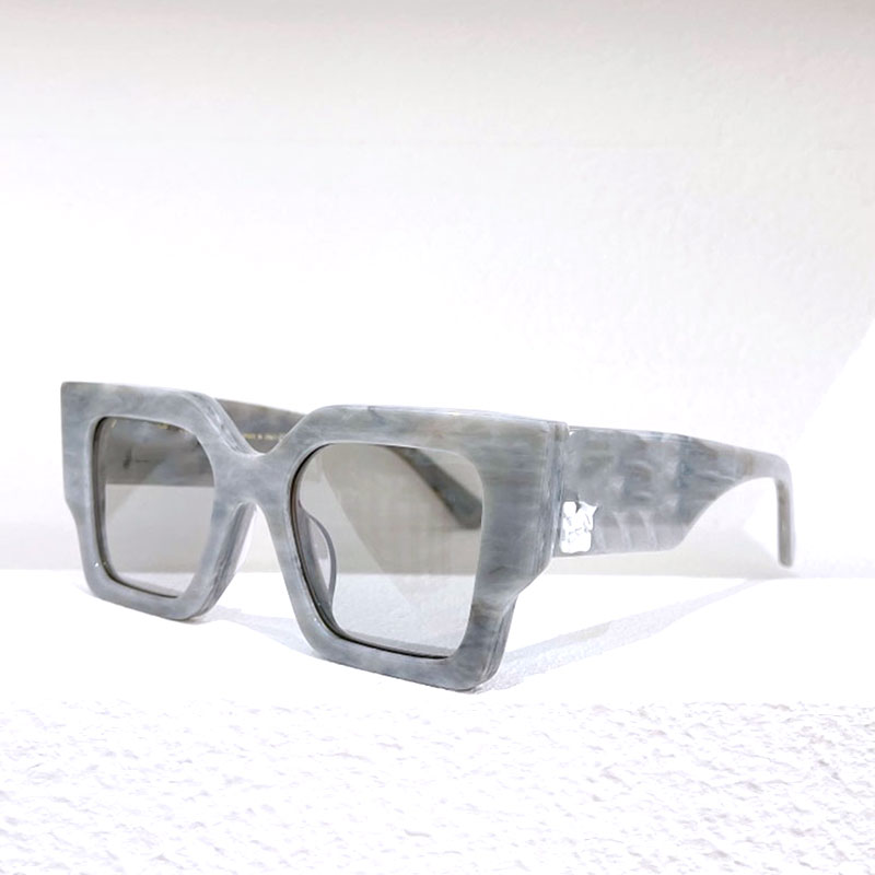 Designer sunglasses big plate protective glasses legs with three-dimensional LOGO high quality fashion sunglassess ER1003 anti-ultraviolet random box
Designer sunglasses big plate protective glasses legs with three-dimensional LOGO high quality fashion sunglassess ER1003 anti-ultraviolet random box