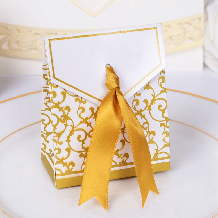 50PCS Gold Wedding Favor Holders Gift Boxes Candy Box Elegant Romantic Decoration Laser Lawn and Outdoor Party
50PCS Gold Wedding Favor Holders Gift Boxes Candy Box Elegant Romantic Decoration Laser Lawn and Outdoor Party