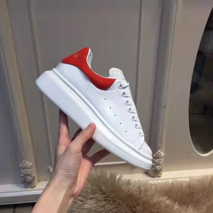 2022 casual shoe Top boots small white shoes AM cowhide, platform shoes, sheepskin lining, fashion Party Designer Dress Oversized Velvet, Box
2022 casual shoe Top boots small white shoes AM cowhide, platform shoes, sheepskin lining, fashion Party Designer Dress Oversized Velvet, Box