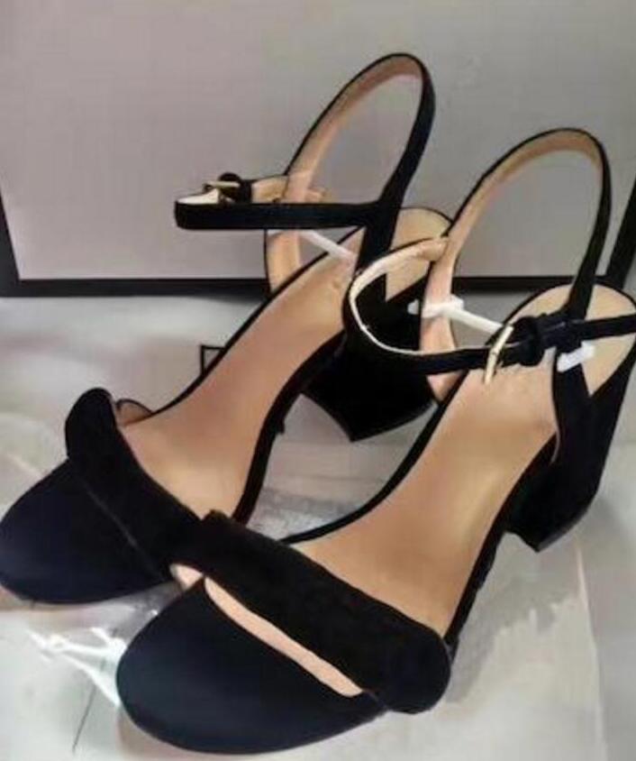 Luxury high Heels Leather sandal suede mid-heel 7-11cm women designer sandals summer Sexy Size 35-40, Color 5
Luxury high Heels Leather sandal suede mid-heel 7-11cm women designer sandals summer Sexy Size 35-40, Color 5