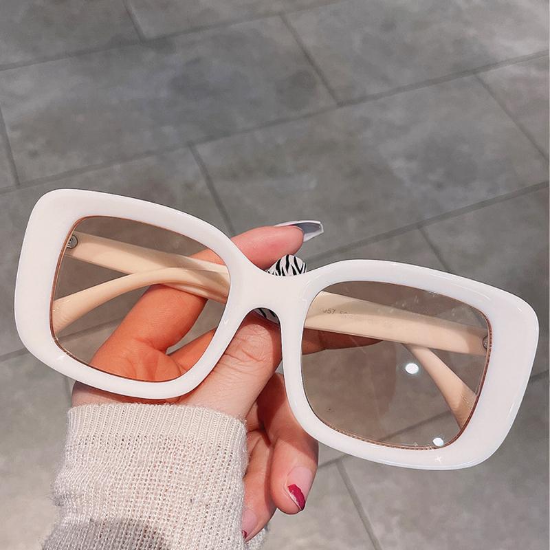 Sunglasses 2022 Fashion Small Square For Women Orange Beige Sun Glasses Men Retro Gradient Uv400 Eyewear, White;black
Sunglasses 2022 Fashion Small Square For Women Orange Beige Sun Glasses Men Retro Gradient Uv400 Eyewear, White;black
