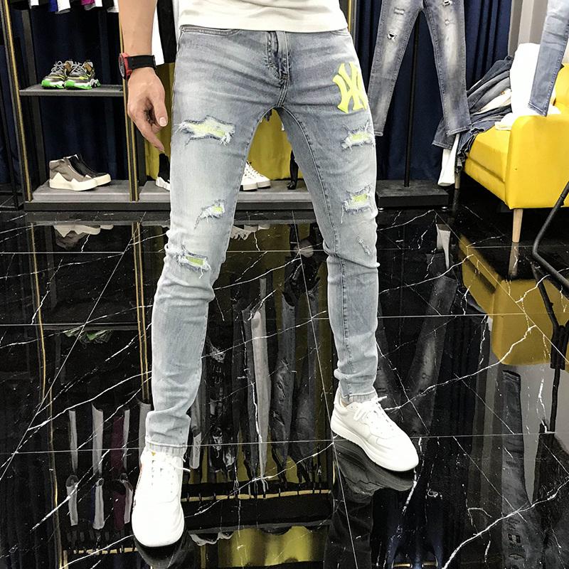 Men's Jeans 2021 Summer Slim Hole Wear Fluorescent Green Letter Embroidery Light Blue Leg Personality, As pic
Men's Jeans 2021 Summer Slim Hole Wear Fluorescent Green Letter Embroidery Light Blue Leg Personality, As pic