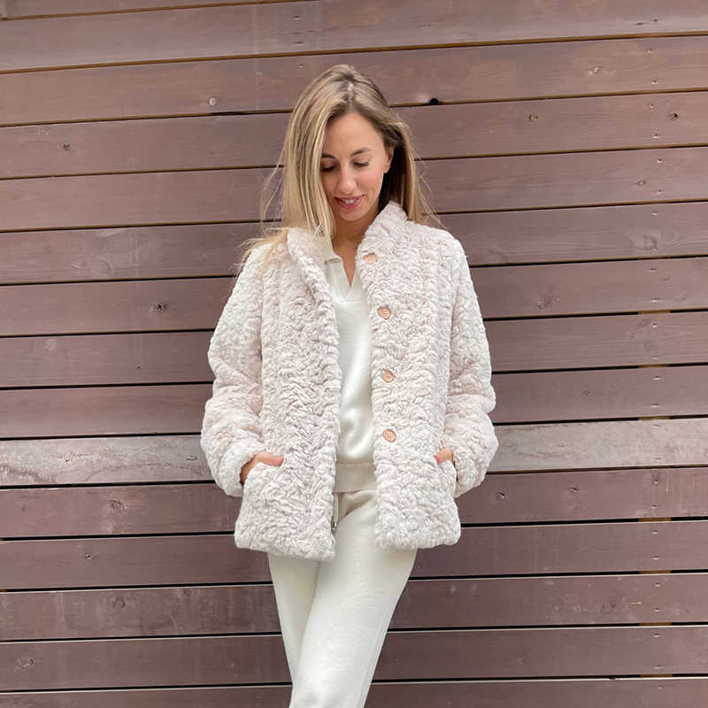 Sweet Pink Faux Fur Coat Women Winter Vintage Stand Collar Fluffy Faux Rabbit Fur Jacket Thick Warm Fur Coats Plus Size 3XL 211019