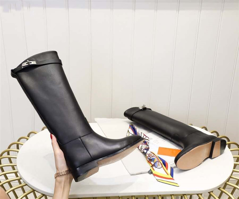 Women Horse Boots Knee-high Mental Buckle Kelly Button Decor Genuine Leather Classic Style Boot Square Toe Winter Luxury Brand Designer Women Shoes, As pic
Women Horse Boots Knee-high Mental Buckle Kelly Button Decor Genuine Leather Classic Style Boot Square Toe Winter Luxury Brand Designer Women Shoes, As pic