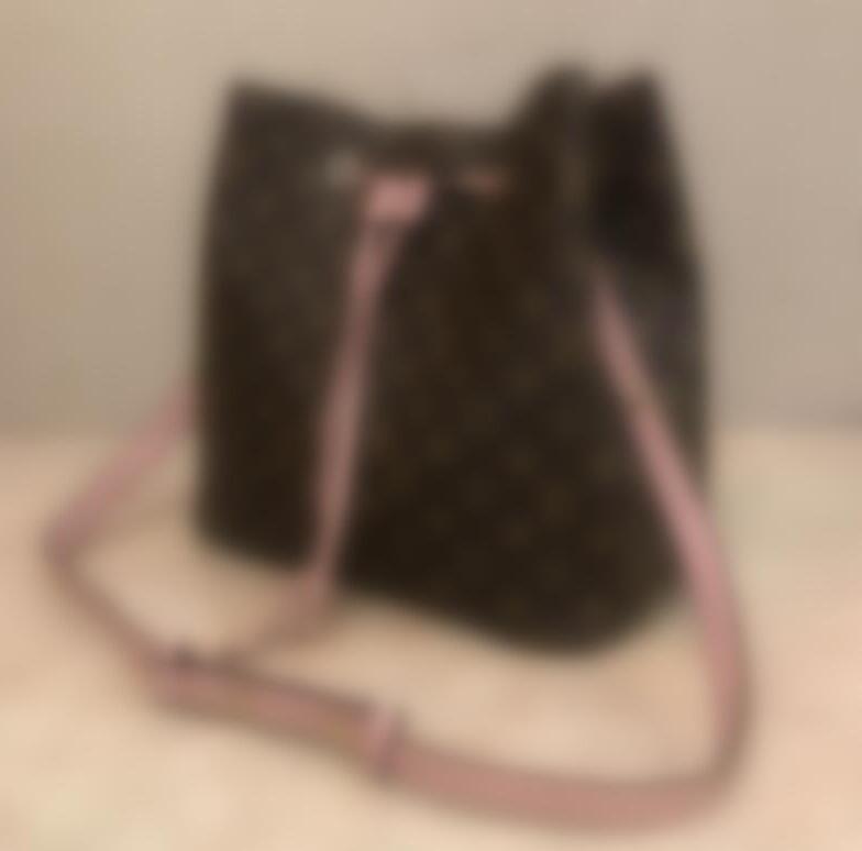 High Quality luxury Shoulder Bag designers Single bags Leather styles Handbags for Women Totes bags, Pink inside
High Quality luxury Shoulder Bag designers Single bags Leather styles Handbags for Women Totes bags, Pink inside