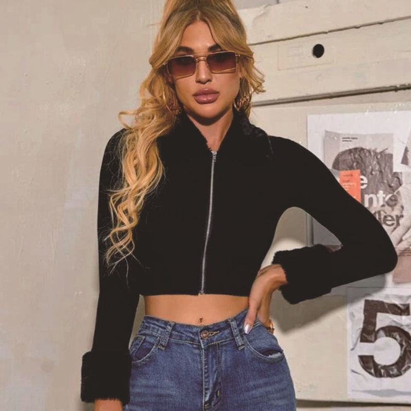 2021 new style zipper knitted cardigan women's European and American fall/winter solid color pit strip short navel open fur collar long, White
2021 new style zipper knitted cardigan women's European and American fall/winter solid color pit strip short navel open fur collar long, White
