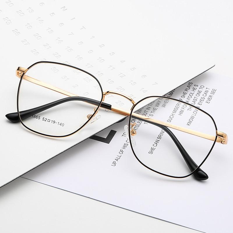 Fashion Sunglasses Frames Oversized Vintage Square Gold Optical Glasses Frame Man Myopia Eyeglasses Prescription Computer Eyewear Female 638
Fashion Sunglasses Frames Oversized Vintage Square Gold Optical Glasses Frame Man Myopia Eyeglasses Prescription Computer Eyewear Female 638