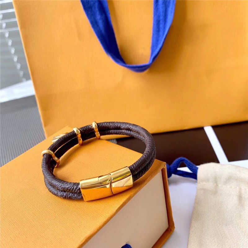 2022 Fashion Classical Round Brown PU Leather Lock Bracelet with Metal Lock Head Designer Bracelets In Gift Retail Box Stock SL05
2022 Fashion Classical Round Brown PU Leather Lock Bracelet with Metal Lock Head Designer Bracelets In Gift Retail Box Stock SL05