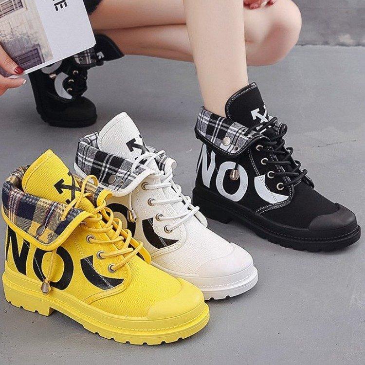 Net Red Increased Graffiti Denim Solid Rubber Female Fashion Summer Women Boots Breathable Round Toe Ladies Flat, Black
Net Red Increased Graffiti Denim Solid Rubber Female Fashion Summer Women Boots Breathable Round Toe Ladies Flat, Black