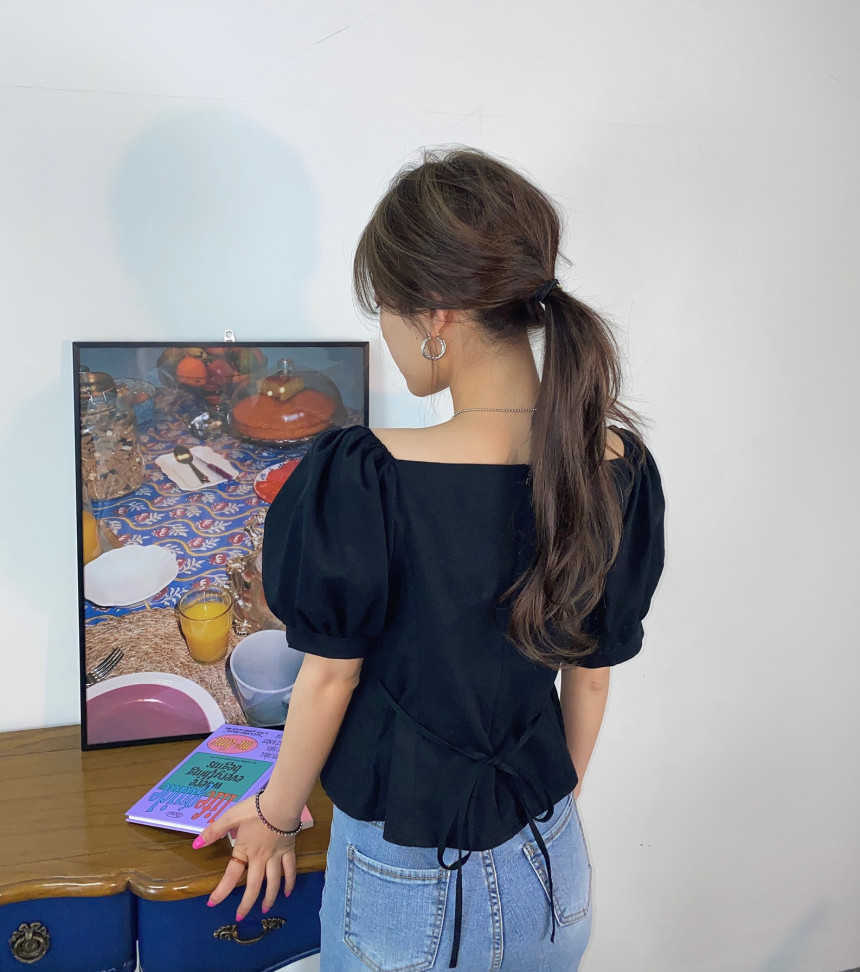 Korejpaa Women Shirt Summer French Niche Square Neck Lace Embellished Clavicle Pleated Slim-Fit Short Puff Sleeve Blouses 210526