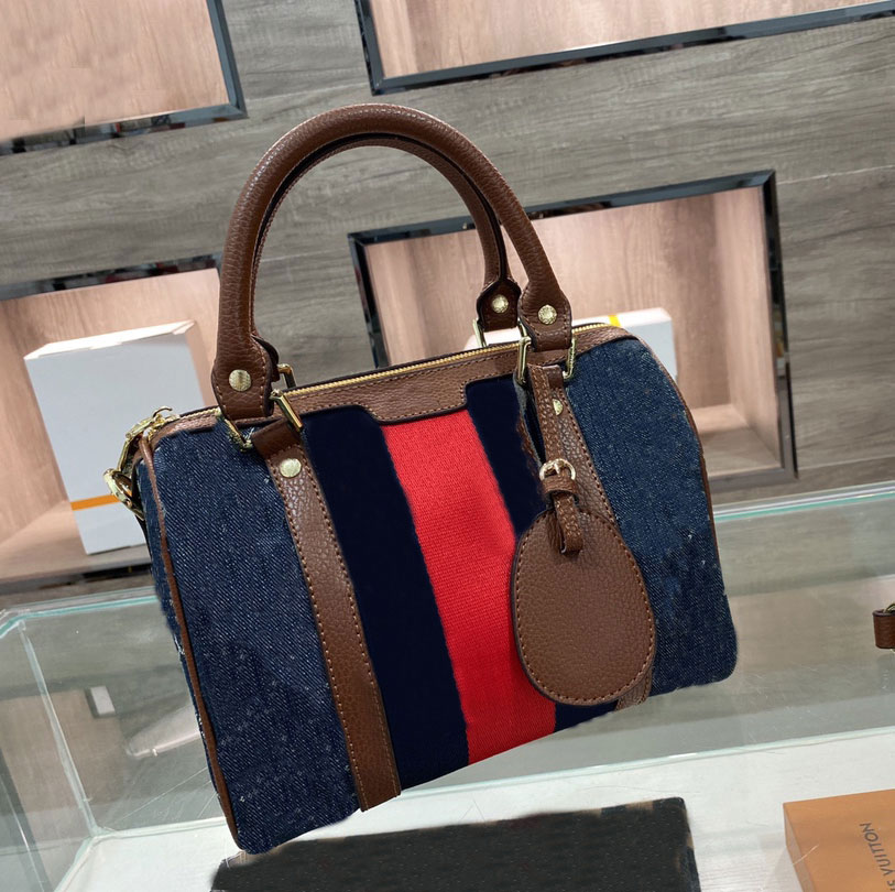 Brand denim pillow bag man woman handbag fashion designer luxury shoulder bags messenger bag zipper large purse
Brand denim pillow bag man woman handbag fashion designer luxury shoulder bags messenger bag zipper large purse