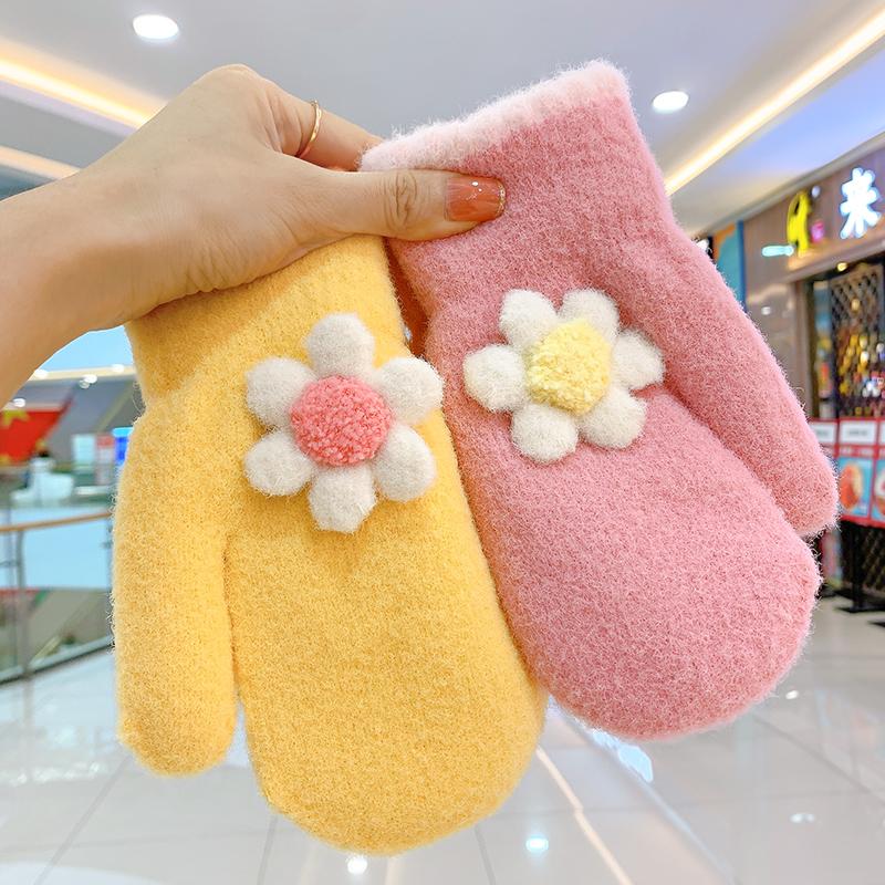 Children's Mittens Gloves Winter Plush All-inclusive Baby Thickening Warm Five-finger Cots Cute Boy And Girl Finger Born, White
Children's Mittens Gloves Winter Plush All-inclusive Baby Thickening Warm Five-finger Cots Cute Boy And Girl Finger Born, White