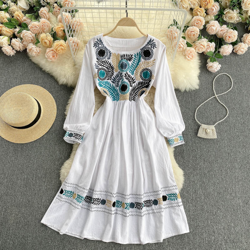 spring autumn bohemian embroidery dress women elegant round neck long sleeve a-line embroidered vestidos female robe 2021 new, Black;gray
spring autumn bohemian embroidery dress women elegant round neck long sleeve a-line embroidered vestidos female robe 2021 new, Black;gray