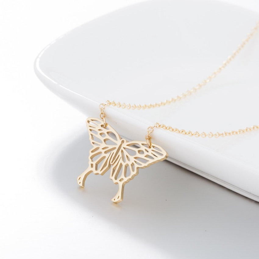 Stainless steel butterflies necklaces Hollow Butterfly pendant neckkace gold chains women fashion jewelry gift will and sandy, Silver
Stainless steel butterflies necklaces Hollow Butterfly pendant neckkace gold chains women fashion jewelry gift will and sandy, Silver