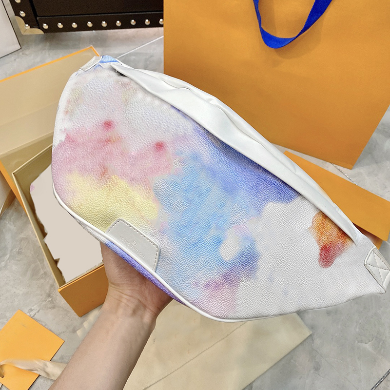 Mens Fashion Waist Belt Bags Luxurys Designers Large Bag 2021 Discovery Watercolor Crossbody BumBag Brand 21052805XS, 33cm
Mens Fashion Waist Belt Bags Luxurys Designers Large Bag 2021 Discovery Watercolor Crossbody BumBag Brand 21052805XS, 33cm
