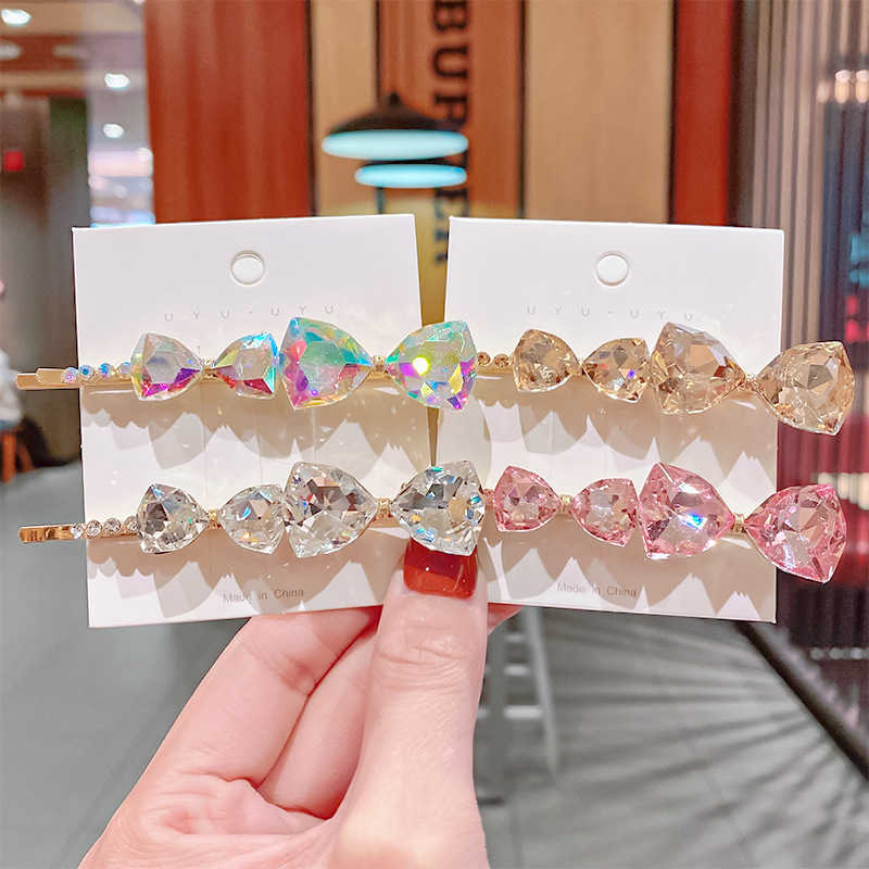 Korean temperament crystal diamond bow hairpin ins net red sweet girl side clip hair accessories, 3. pink
Korean temperament crystal diamond bow hairpin ins net red sweet girl side clip hair accessories, 3. pink