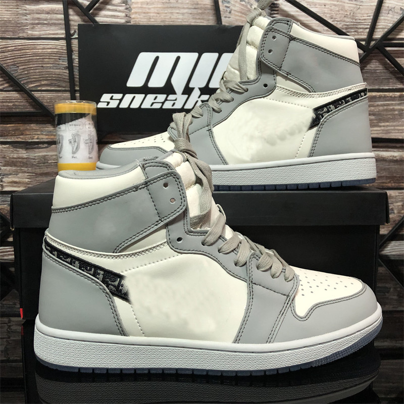 Top Quality Travis Scott x Shoes 1s Dark Mocha Men Women Basketball Sports Sneakers Retro 1 Off white University Blue Chicago Jumpman Running Trainers With Box, Customize
Top Quality Travis Scott x Shoes 1s Dark Mocha Men Women Basketball Sports Sneakers Retro 1 Off white University Blue Chicago Jumpman Running Trainers With Box, Customize