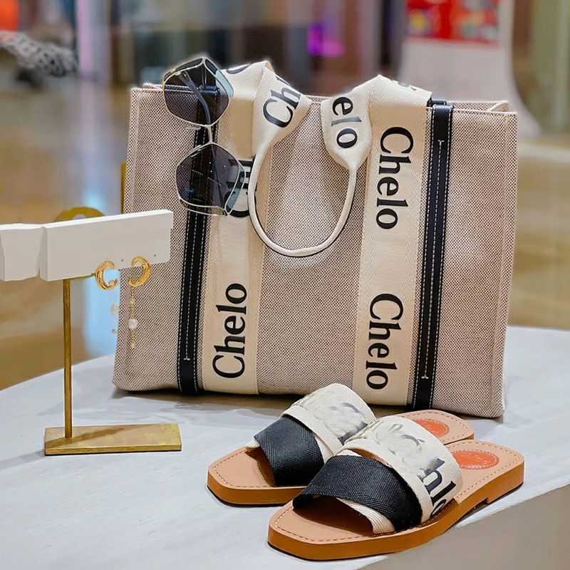 2021 new canvas letter Japanese Tote Bag stripe shoulder bag leisure fashion Korean women's bag large capacity fashion Ysj
2021 new canvas letter Japanese Tote Bag stripe shoulder bag leisure fashion Korean women's bag large capacity fashion Ysj