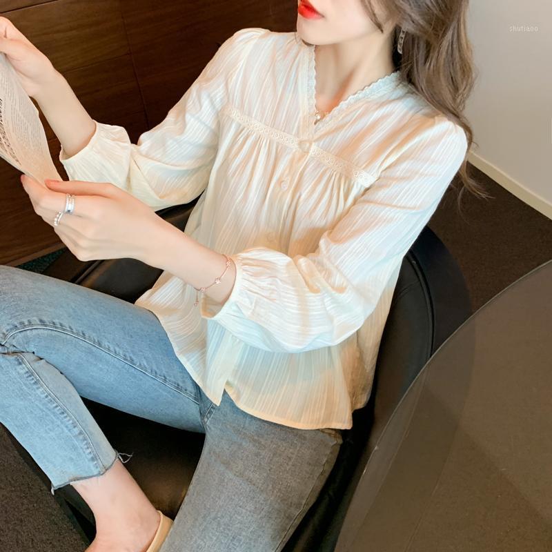 Women' Blouses & Shirts Women 2021 Spring Cotton And Linen Shirt Lace Embroidery V-neck Long-sleeved Short Chiffon Top Blusa, Creamy-white
Women' Blouses & Shirts Women 2021 Spring Cotton And Linen Shirt Lace Embroidery V-neck Long-sleeved Short Chiffon Top Blusa, Creamy-white
