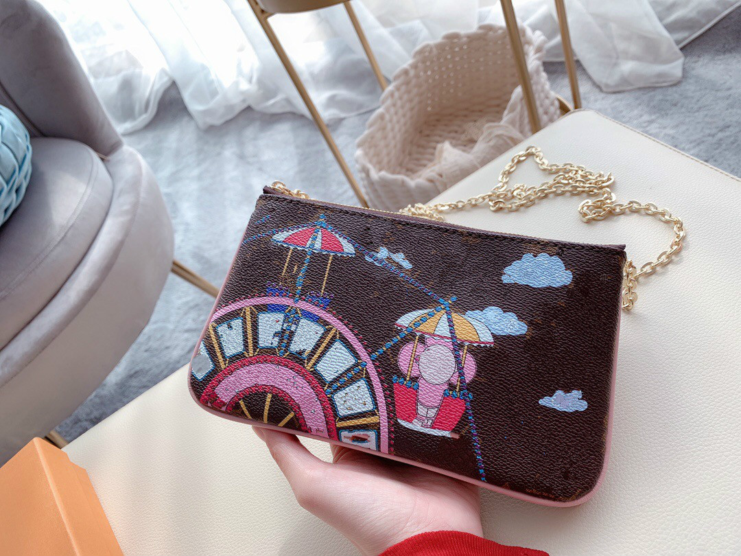 2021 New Model Christmas Limited Fashion Design Ferris Wheel One-shoulder Diagonal Wallet Chain Bag With Box
2021 New Model Christmas Limited Fashion Design Ferris Wheel One-shoulder Diagonal Wallet Chain Bag With Box