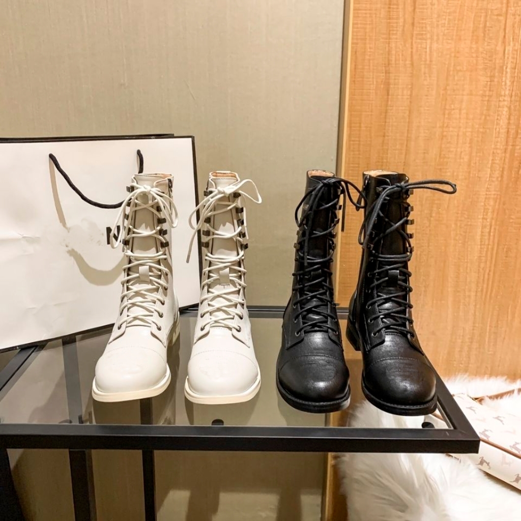 Famous Brand Womens Martin Boots Designer British Style Round Head High Heel Newest Fashion Female Low-heel Short Boots Luxury Leather Ladies Zipper Boot Ankle Shoes, White
Famous Brand Womens Martin Boots Designer British Style Round Head High Heel Newest Fashion Female Low-heel Short Boots Luxury Leather Ladies Zipper Boot Ankle Shoes, White