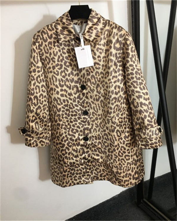 Women's spring Trench Coat New Korean instagram retro leopard print jacket casual blazer blazer trend Outfit, Leopard grain
Women's spring Trench Coat New Korean instagram retro leopard print jacket casual blazer blazer trend Outfit, Leopard grain
