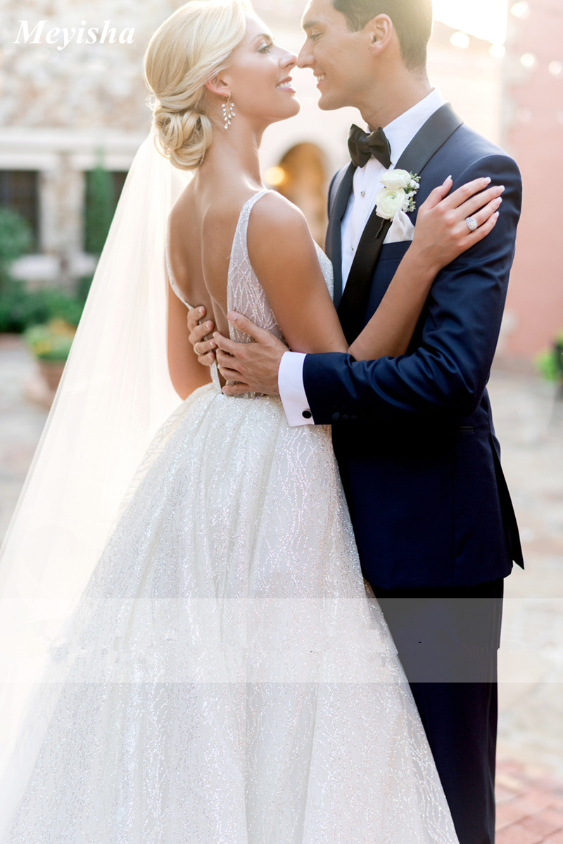 ZJ9234 Beach Glitter Wedding Dress v neck Party Bridal Dresses vestido de noiva gelinlik Arabic mariee shiny Bridal Gowns