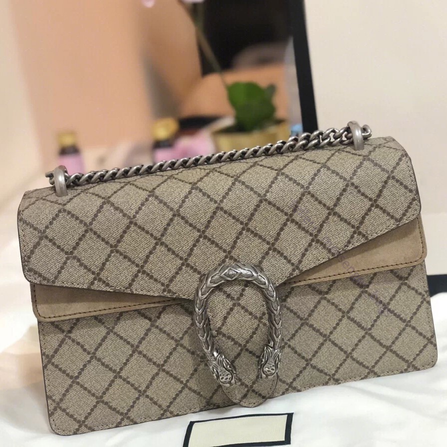 Chain luxury Designers Handbags Women Fashion Shoulder Totes Diamante Genuine Leather Bags wallet Cross Body Clutch Plain Lady hasp Envelope Handbag top purse, Color q
Chain luxury Designers Handbags Women Fashion Shoulder Totes Diamante Genuine Leather Bags wallet Cross Body Clutch Plain Lady hasp Envelope Handbag top purse, Color q