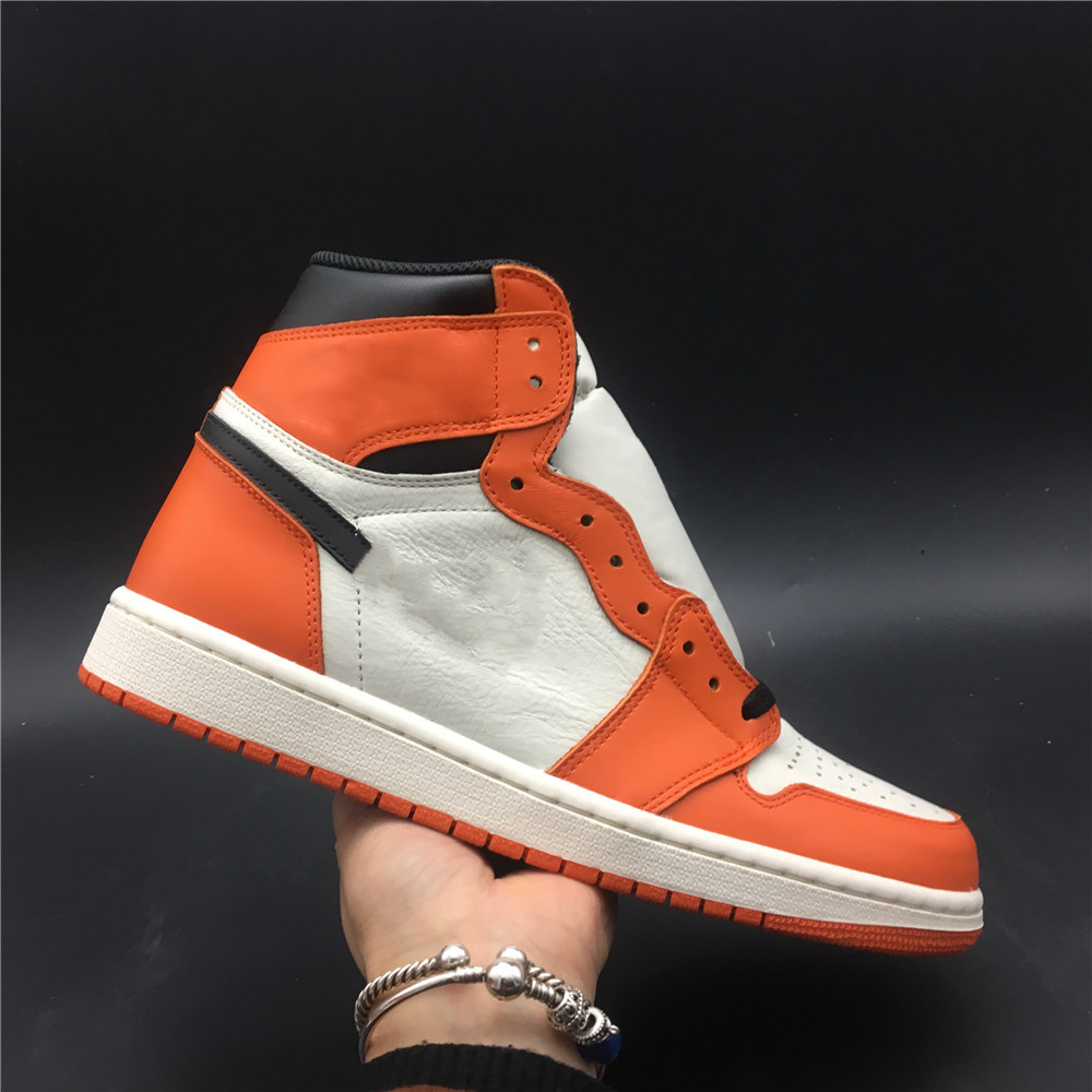 2019 New Men Women With Box 1s Basketball Shoes 1 Shattered Backboard Away Athletic Shoes High Quality Sports Outdoors Sneakers, As picture
2019 New Men Women With Box 1s Basketball Shoes 1 Shattered Backboard Away Athletic Shoes High Quality Sports Outdoors Sneakers, As picture