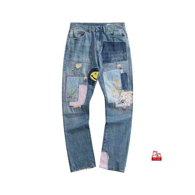 Kapital Hirata Hehong smiling face washing water to make old holes, color matching and splicing heavy industry Denim Long Pants, Denim blue
Kapital Hirata Hehong smiling face washing water to make old holes, color matching and splicing heavy industry Denim Long Pants, Denim blue